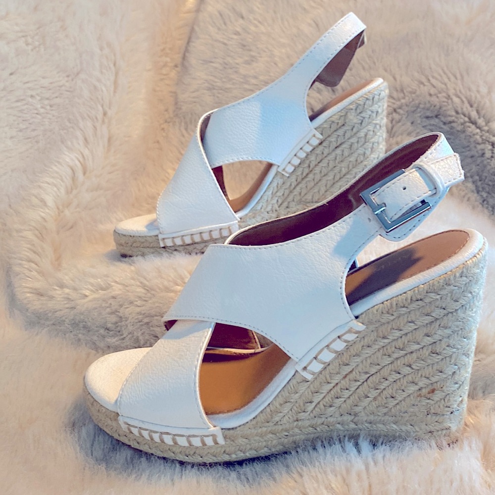 White Wedge
